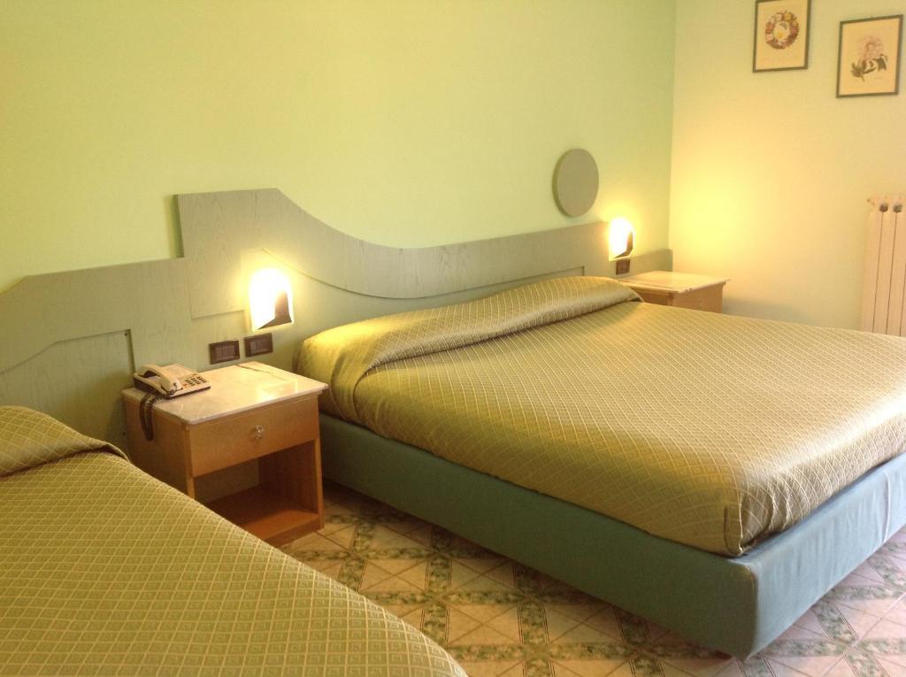 Hotel Giovanna Pompei Camera foto