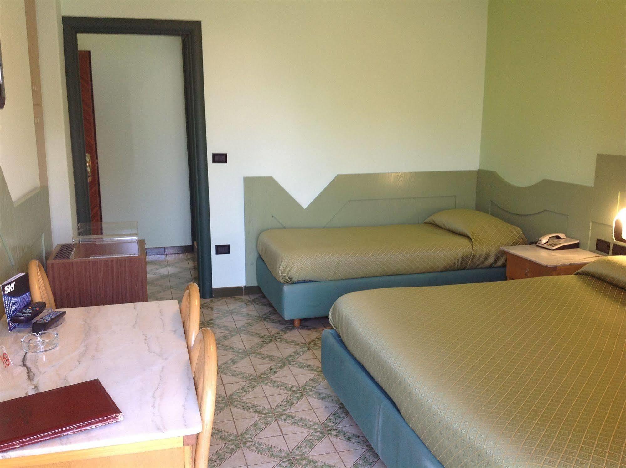 Hotel Giovanna Pompei Esterno foto